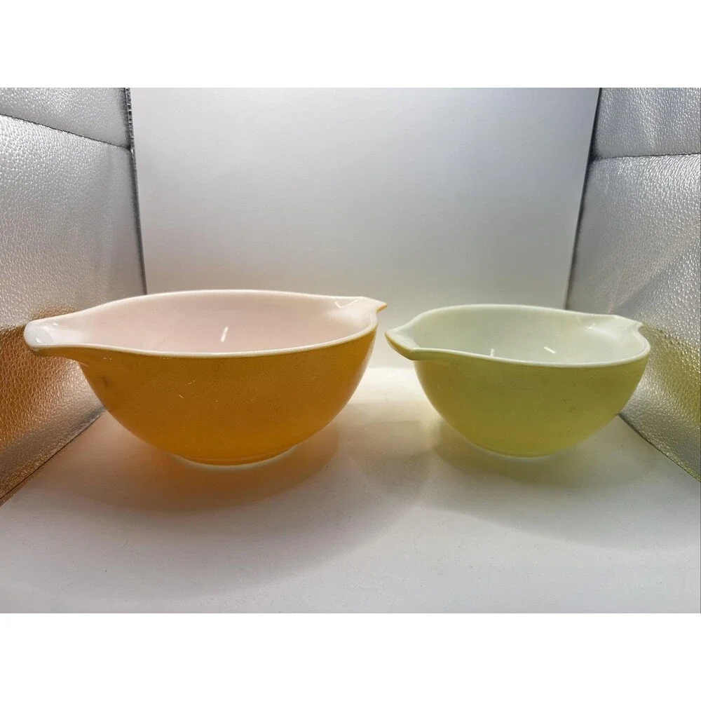 Vintage Pyrex Orange Yellow Cinderella Mixing Bowls 441 442 Set Of 2 USA Glass